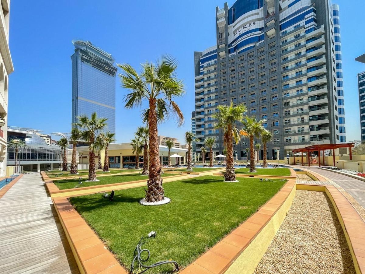 Stylish 3-bedroom In Palm Jumeirah *
