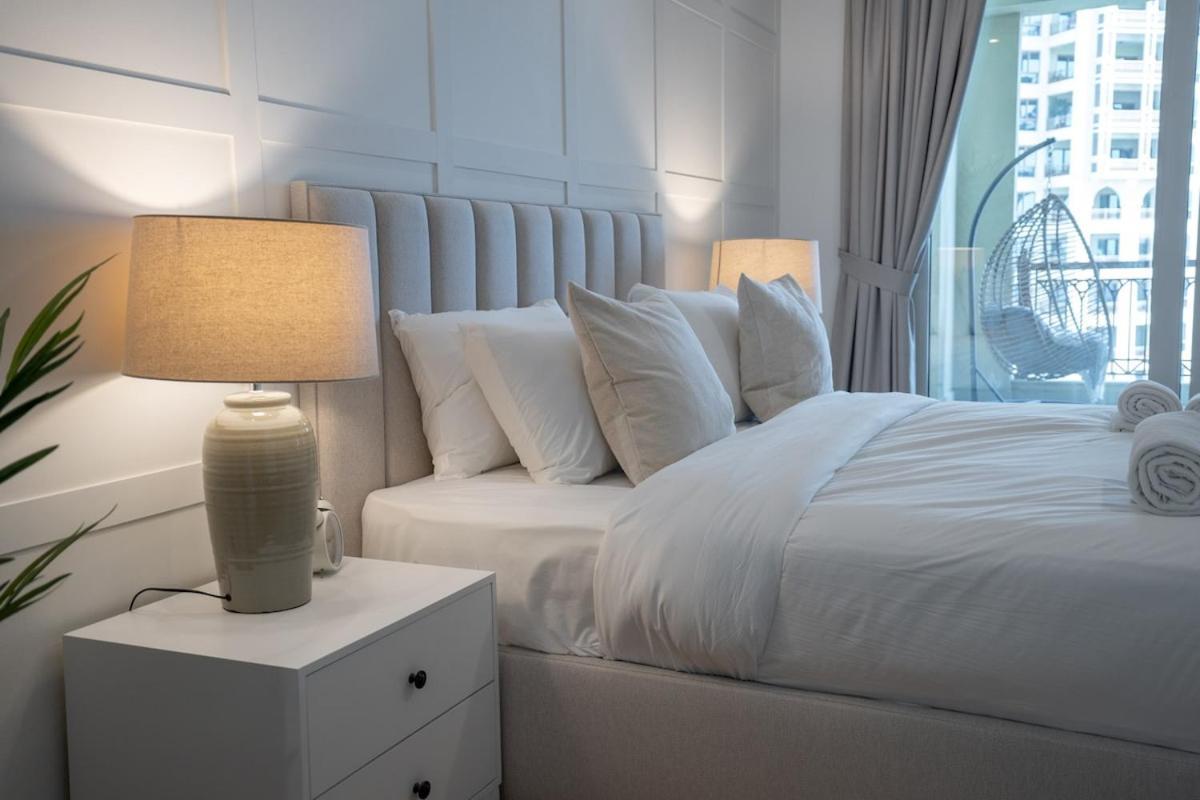 Stylish 3-bedroom In Palm Jumeirah Dubai