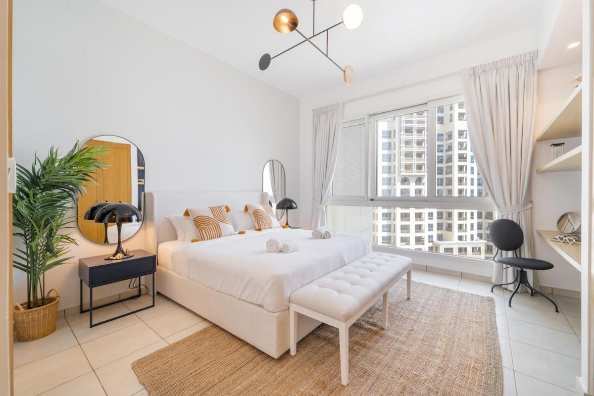Stylish 3-bedroom In Palm Jumeirah Holiday home *