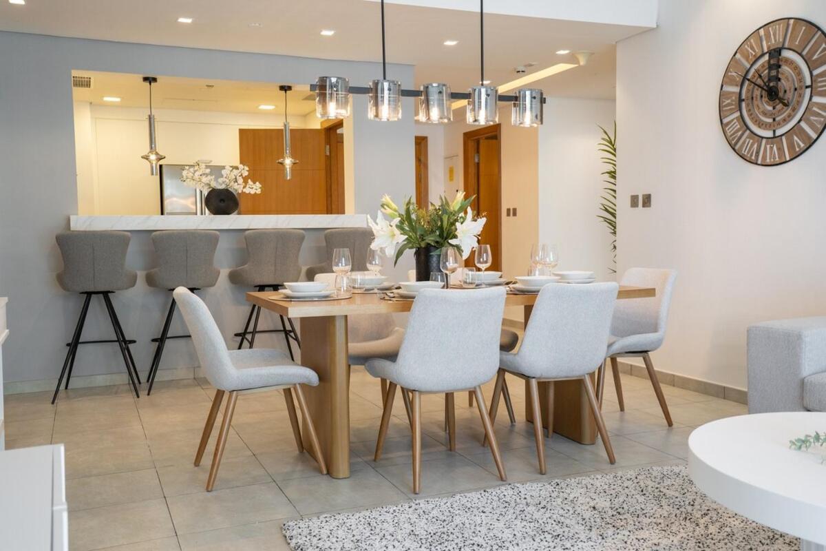 Stylish 3-bedroom In Palm Jumeirah *
