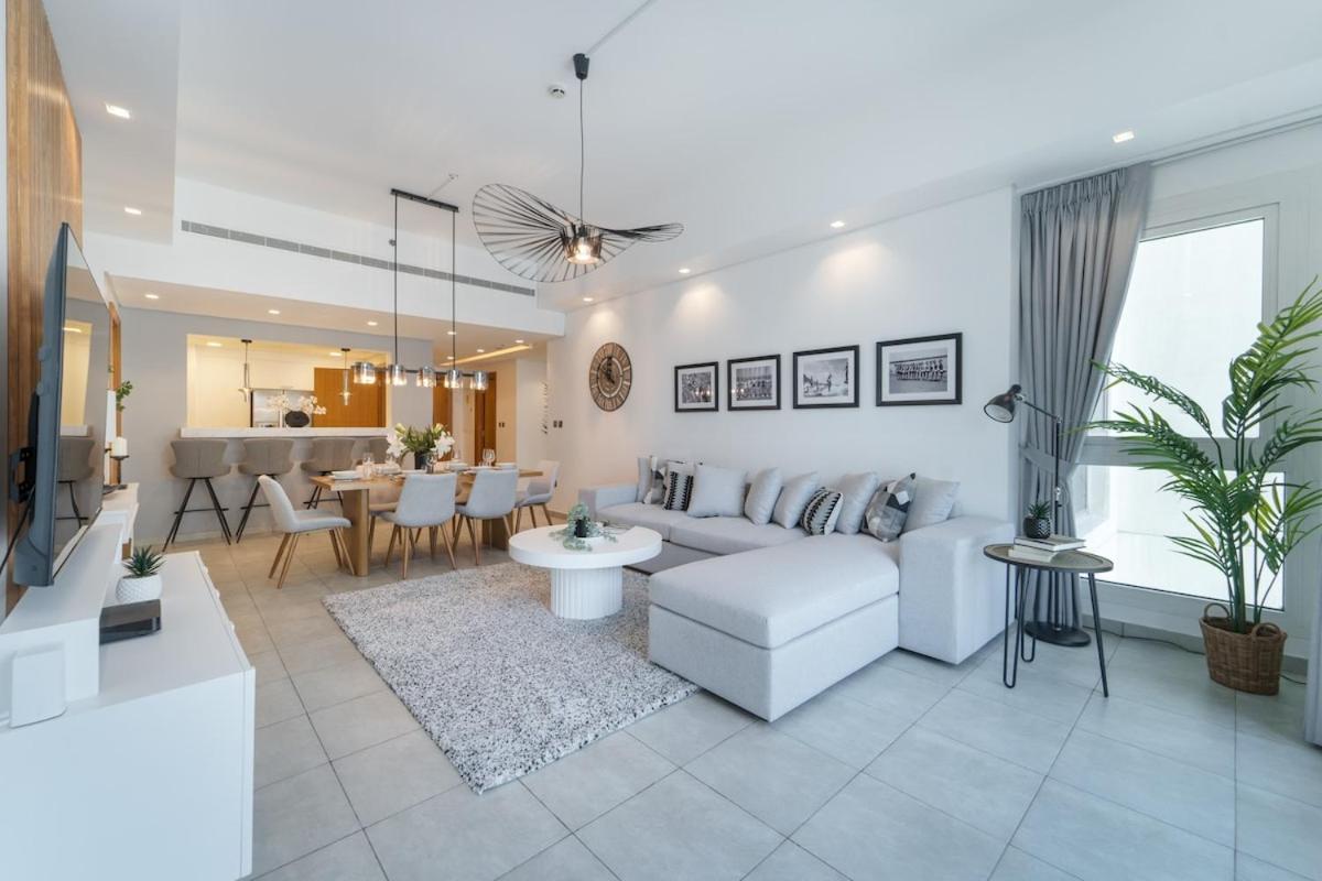 Holiday home Stylish 3-bedroom In Palm Jumeirah *