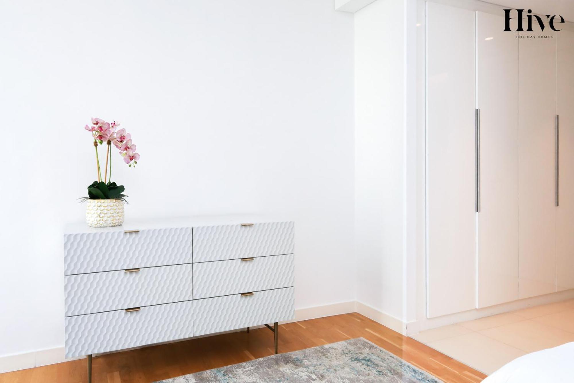 Beautiful 2 Bed In Bluewaters 10 *