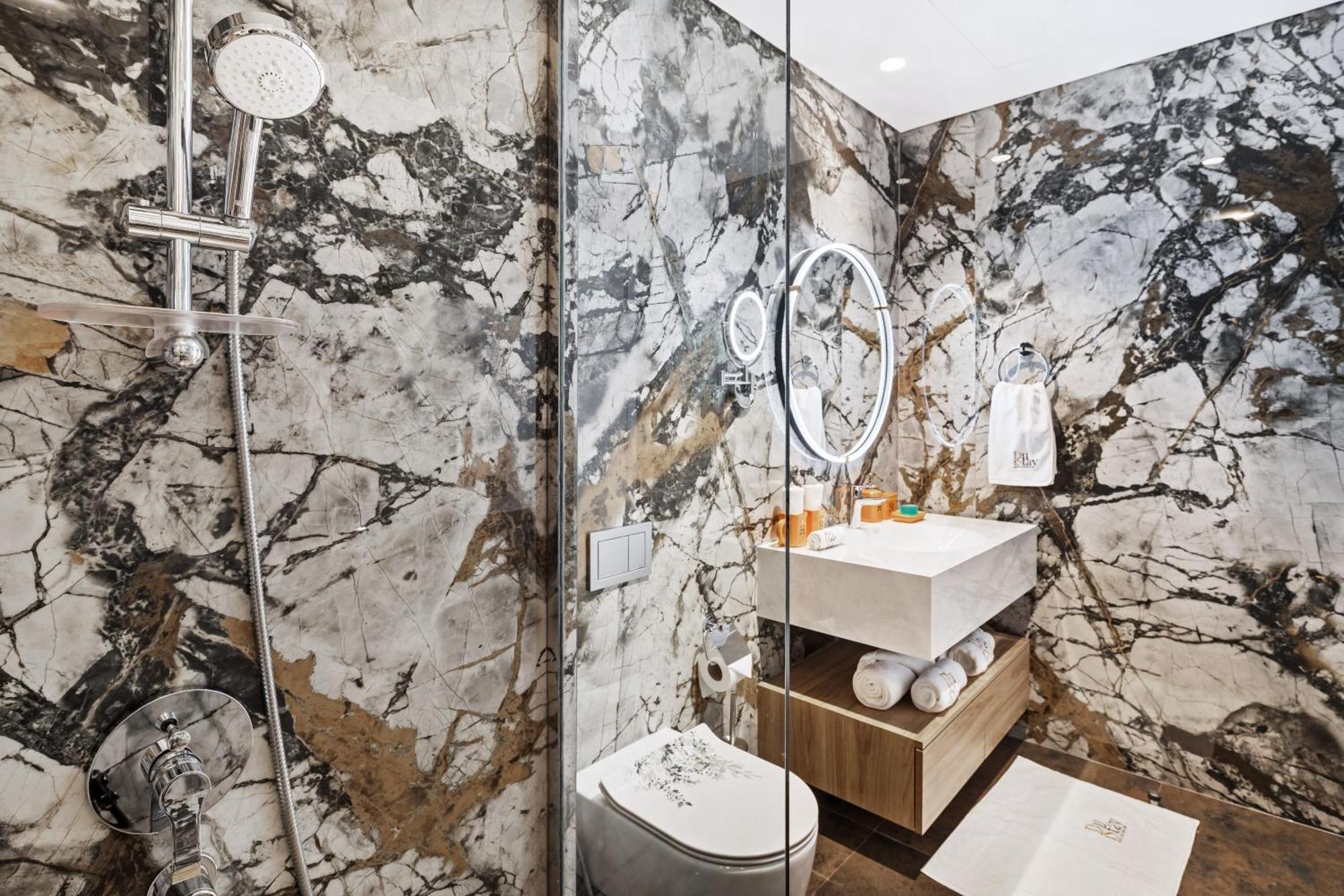 Luxury, Spacious In Creek Harbour - By Dustay
