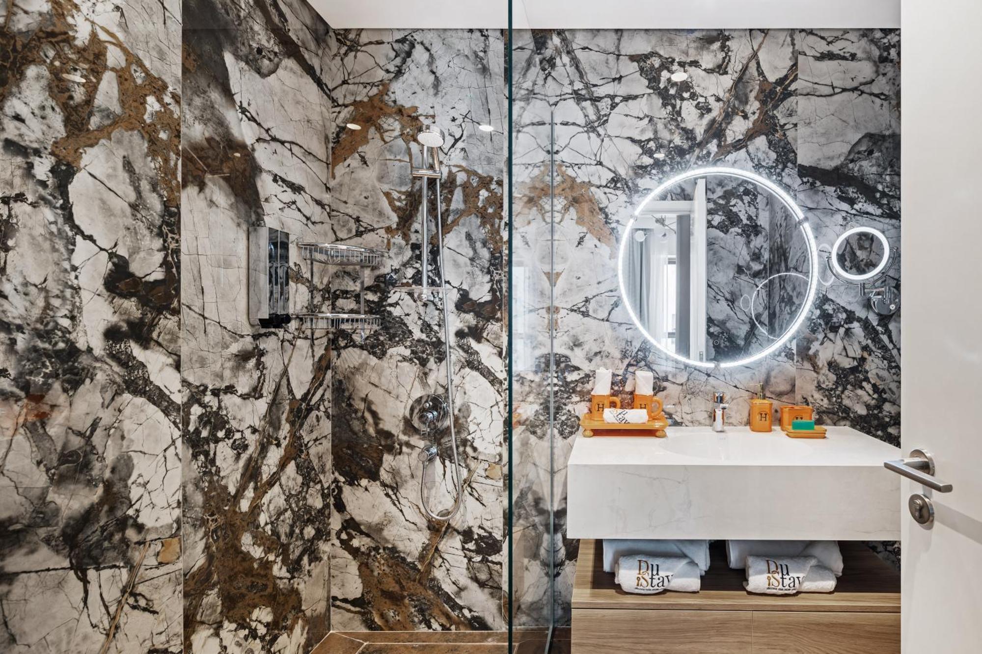 Apartment Luxury, Spacious In Creek Harbour - By Dustay