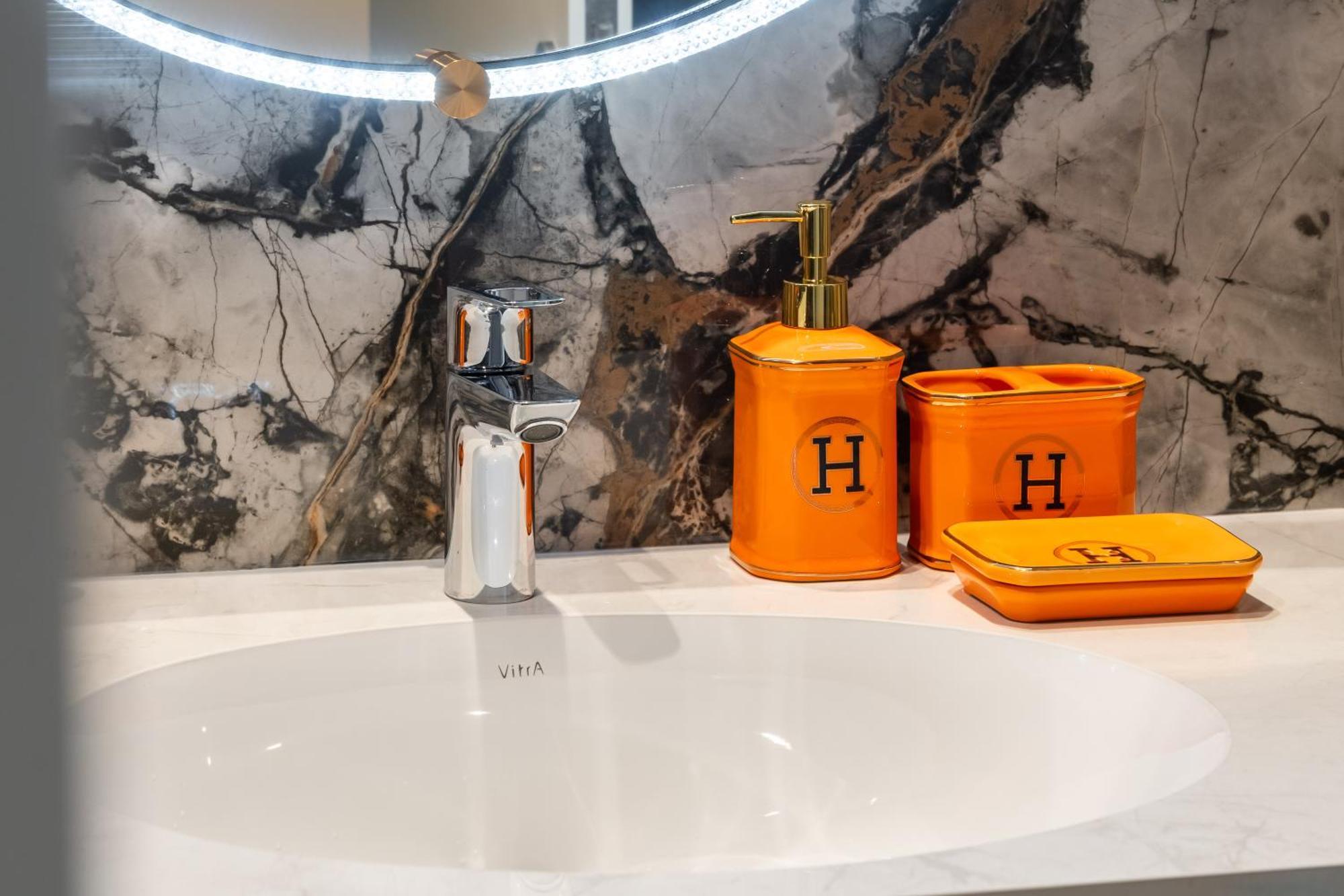 Luxury, Spacious In Creek Harbour - By Dustay Apartment *