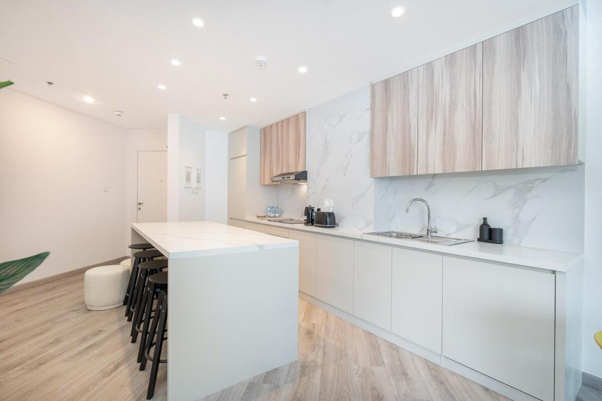 Apartment Dazzling 2-bedrooms With Eye-catching Artwork In Marina! Dubai