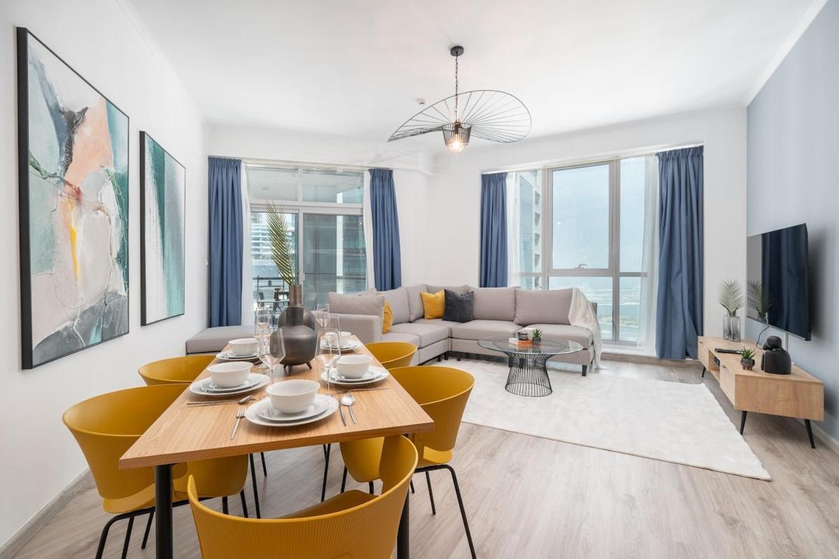 Apartment Dazzling 2-bedrooms With Eye-catching Artwork In Marina! Dubai