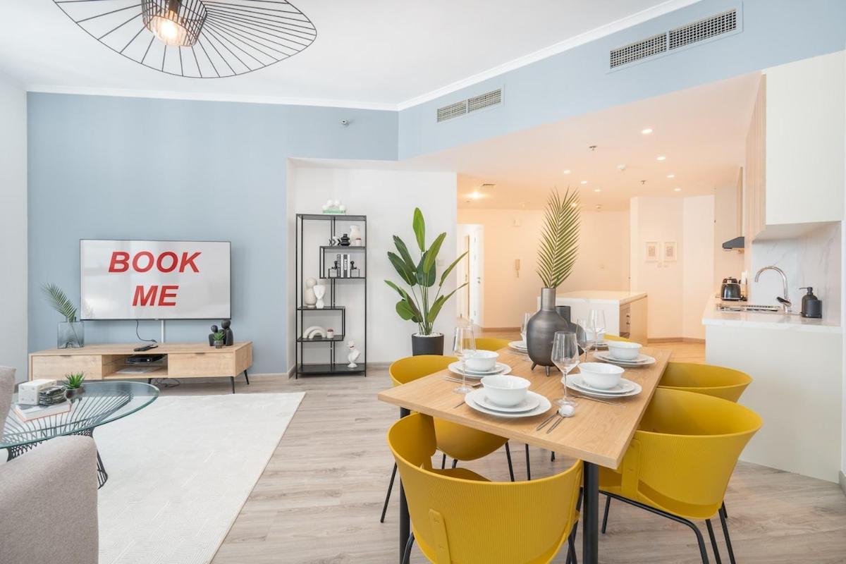Apartment Dazzling 2-bedrooms With Eye-catching Artwork In Marina! *
