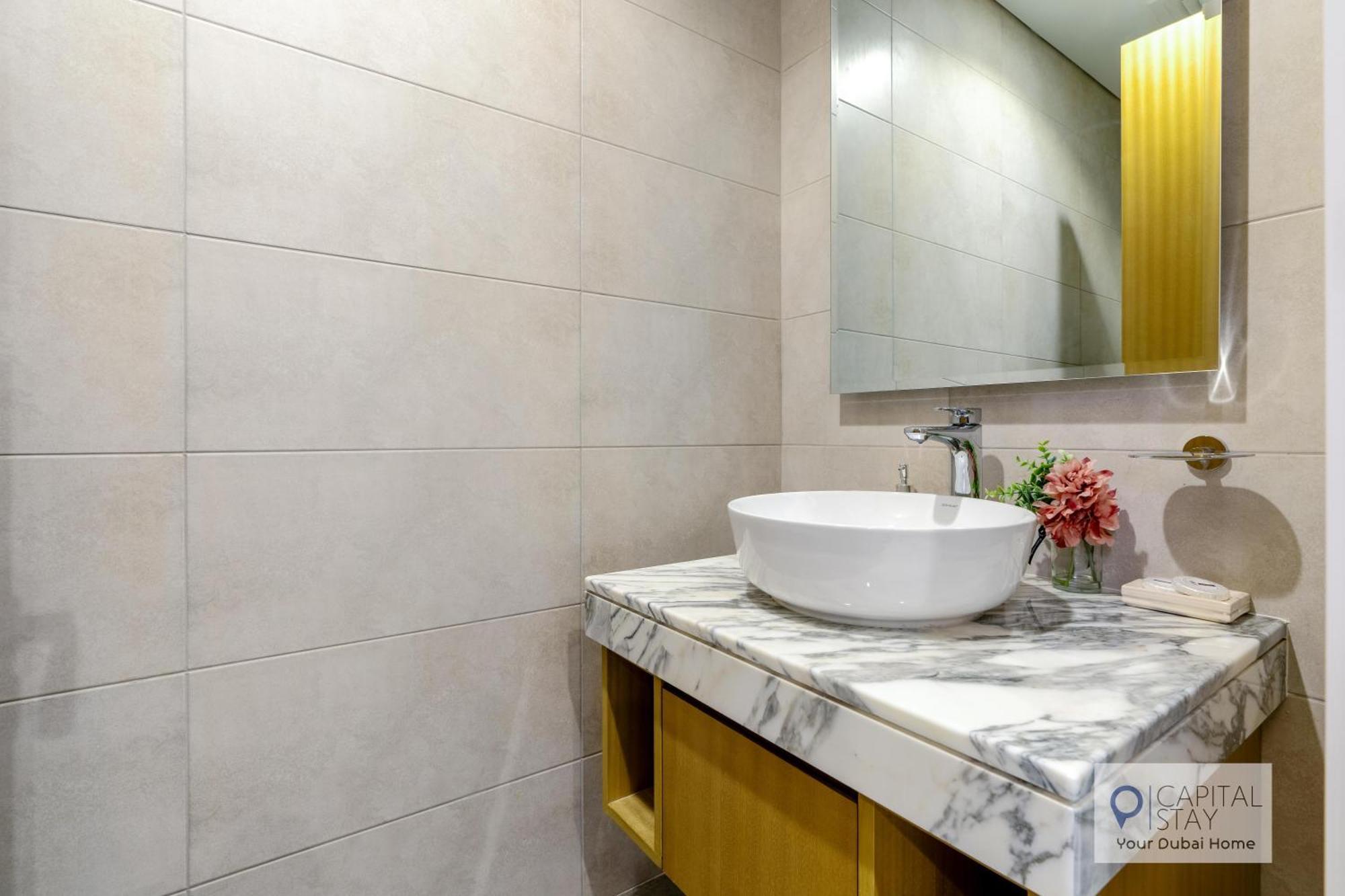 Capital - 2 Bed In Business Bay Apartment *