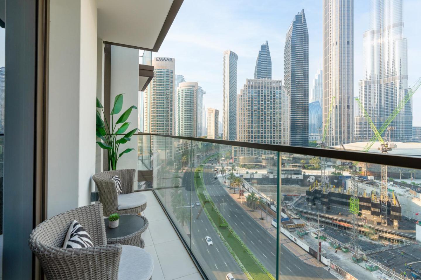 1br Iconic Burj Khalifa View Downtown Apartment