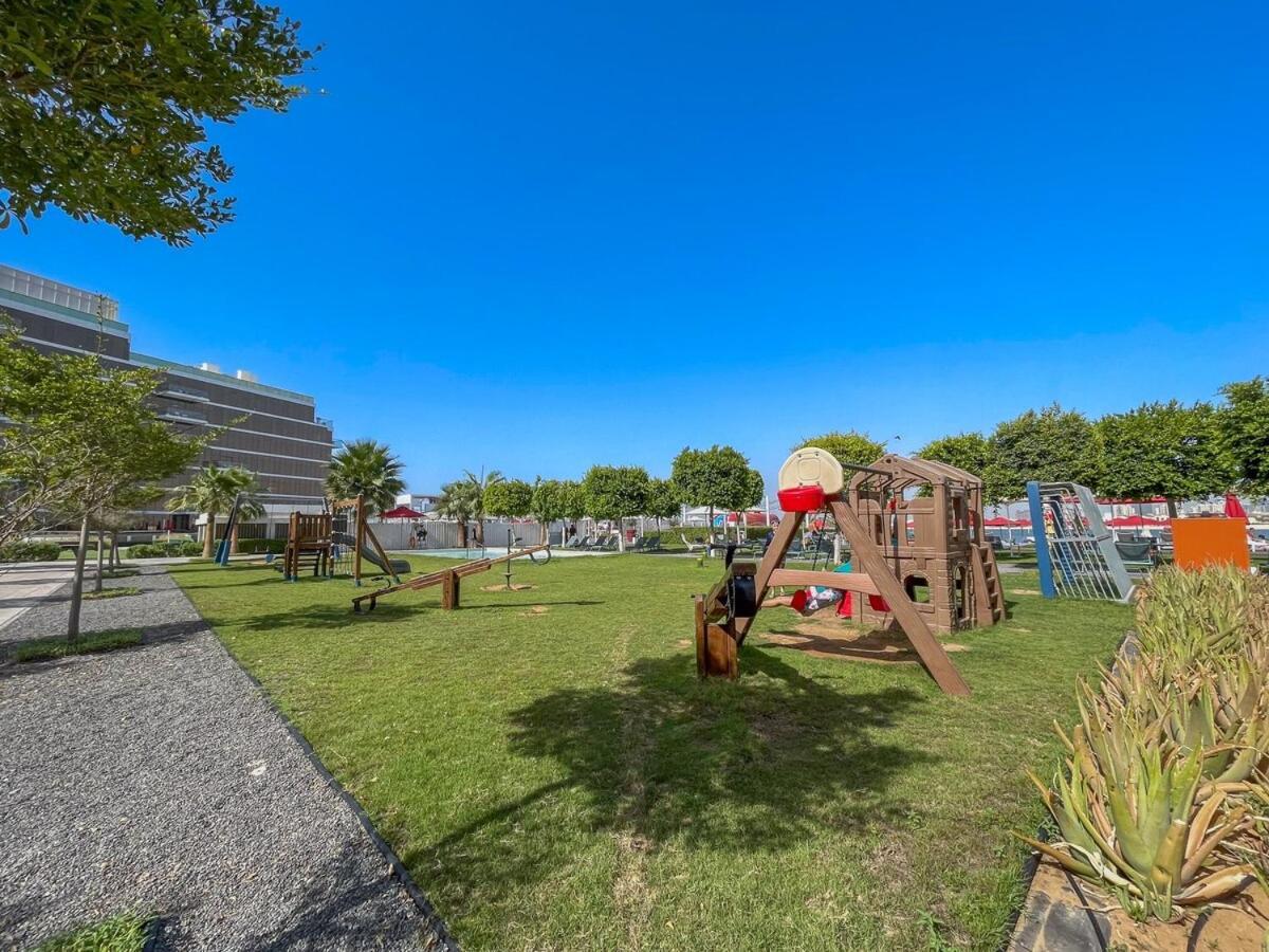 3 Bedroom That's Sleeps 5 With Amazing View In Palm Jumeirah *