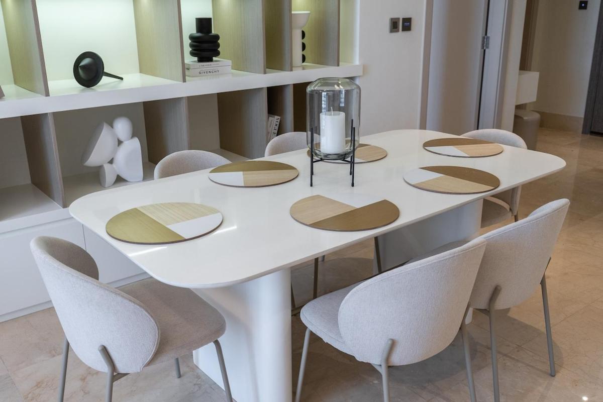 3 Bedroom That's Sleeps 5 With Amazing View In Palm Jumeirah Dubai