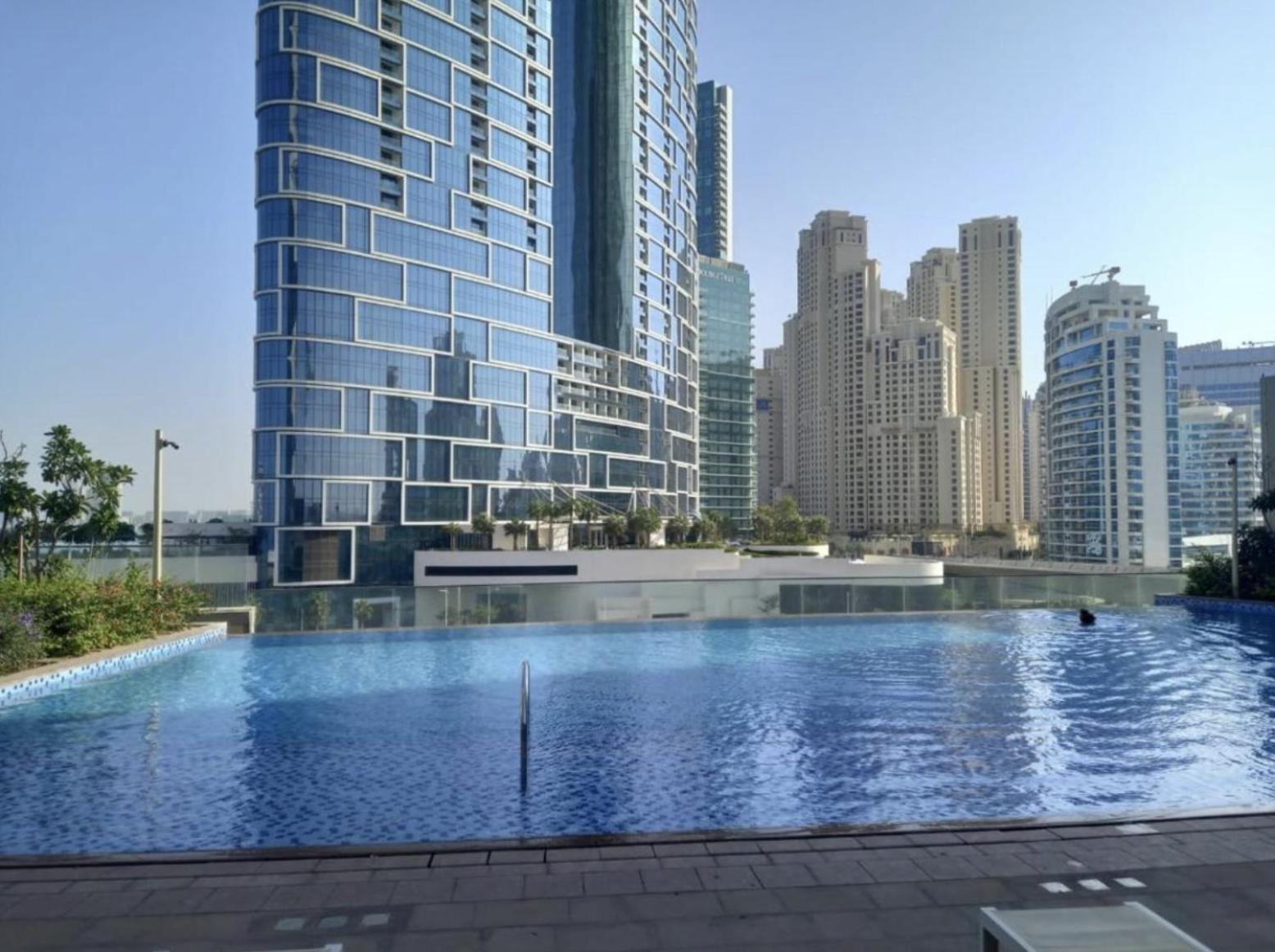 Family Apt - Huge Terrace & Playground Access *