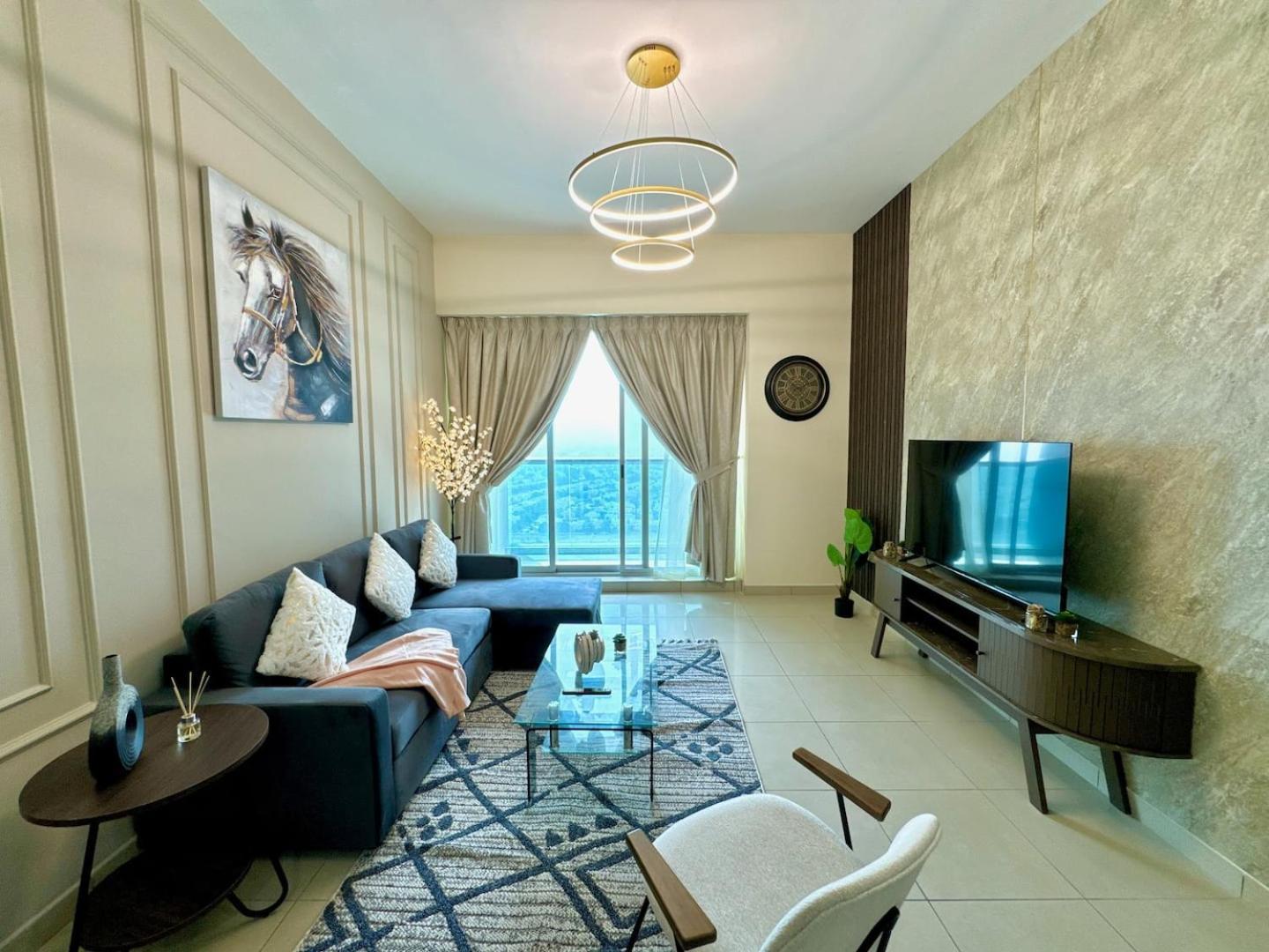 Skyline View Premium Apartment Dubai