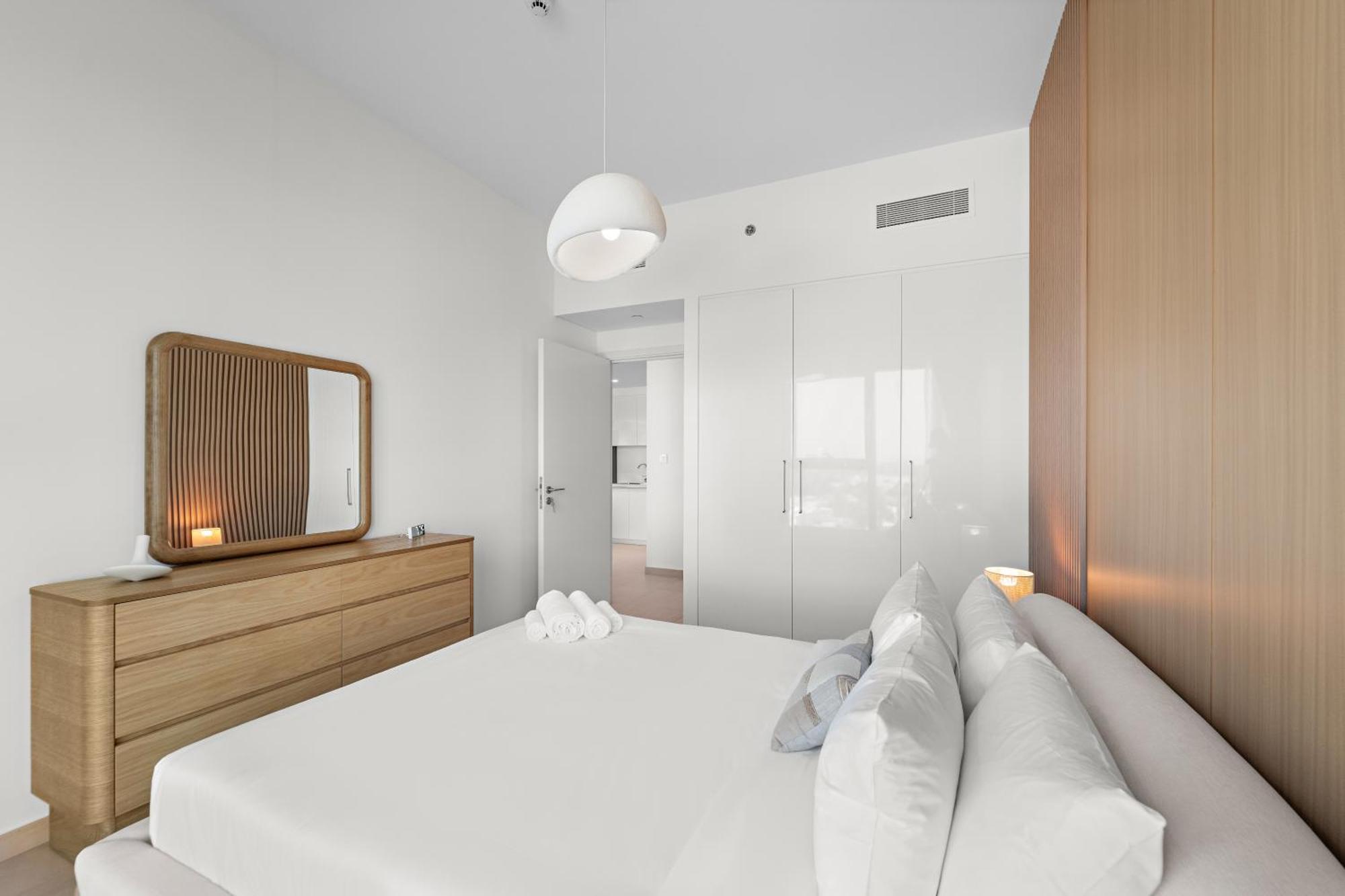 Apartment Modern 1bed Less Than 2km Walk From Burj Khalifa