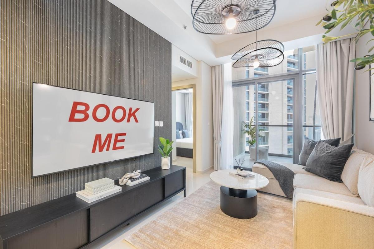 Glamorous 2-bedroom With Skyline Views In Business Bay Apartment *