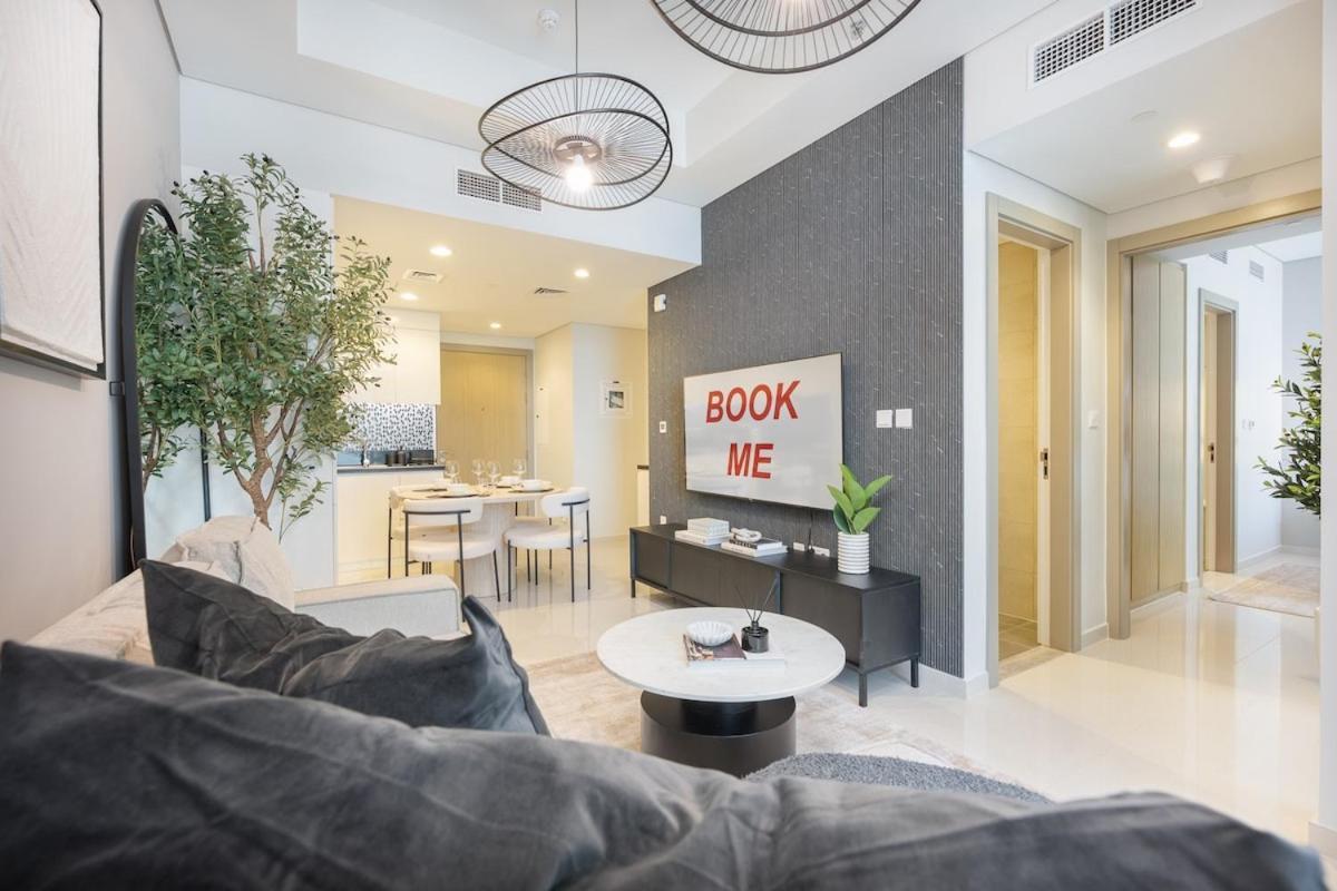 Glamorous 2-bedroom With Skyline Views In Business Bay *