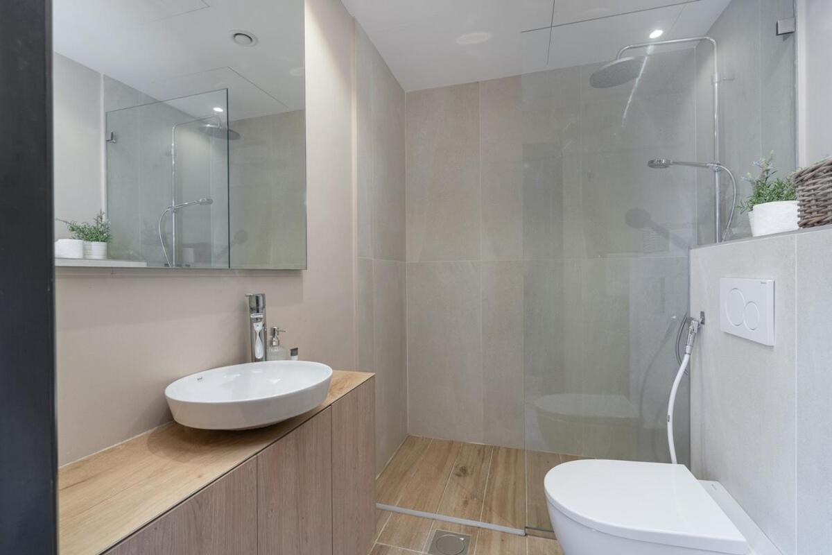 Apartment Bright 1-bedroom With View Marina