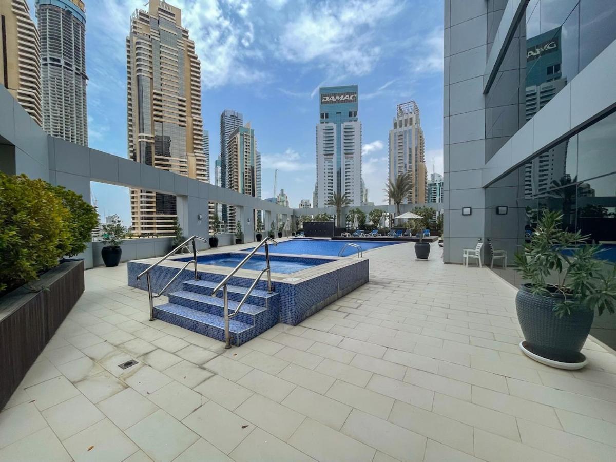 Apartment Bright 1-bedroom With View Marina