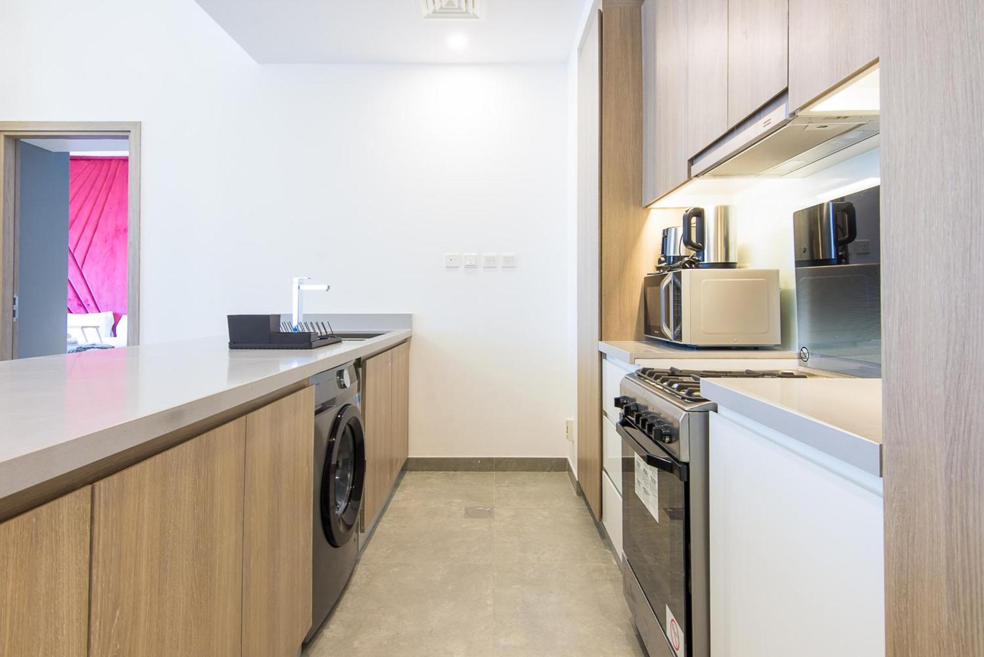 Stella Maris, Marina- Luxurious 1-br Apartment *