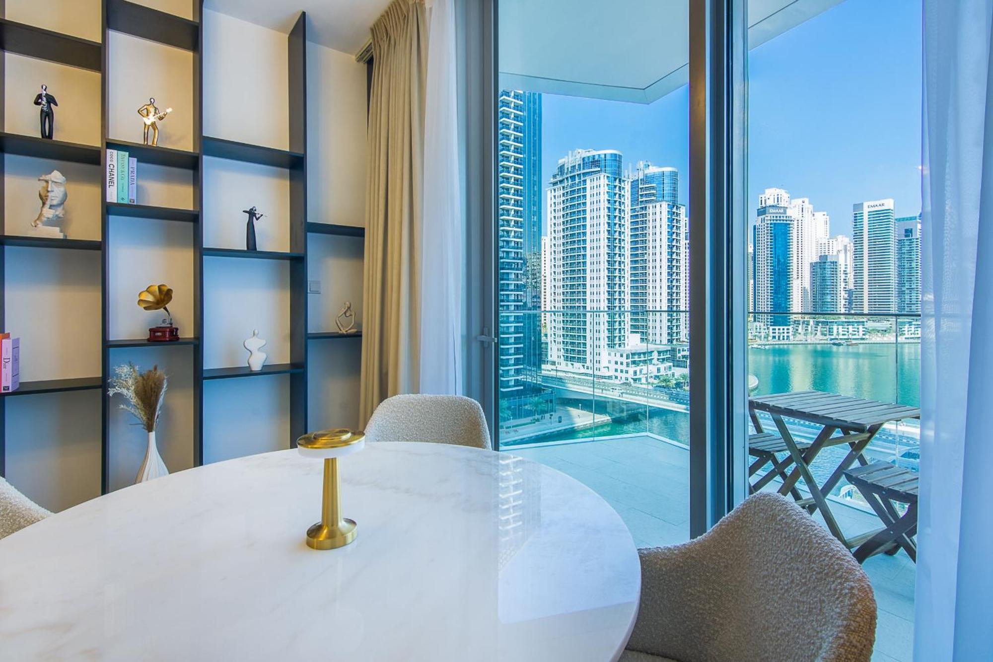 Stella Maris, Marina- Luxurious 1-br Apartment *