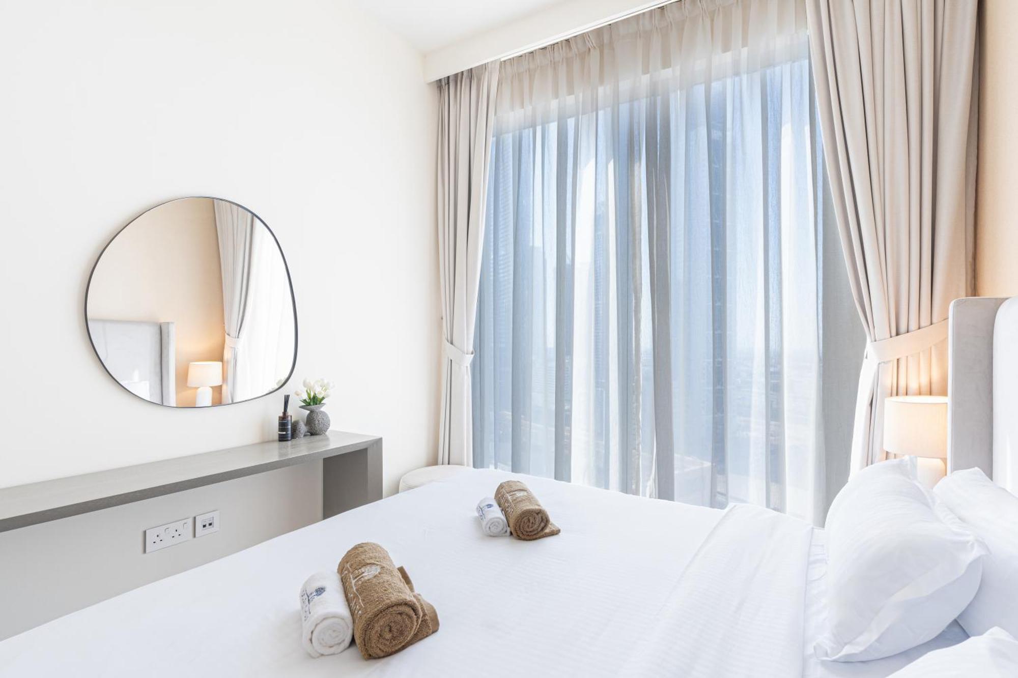 Apartment Minimal 1br Minutes Away From The Mall Dubai