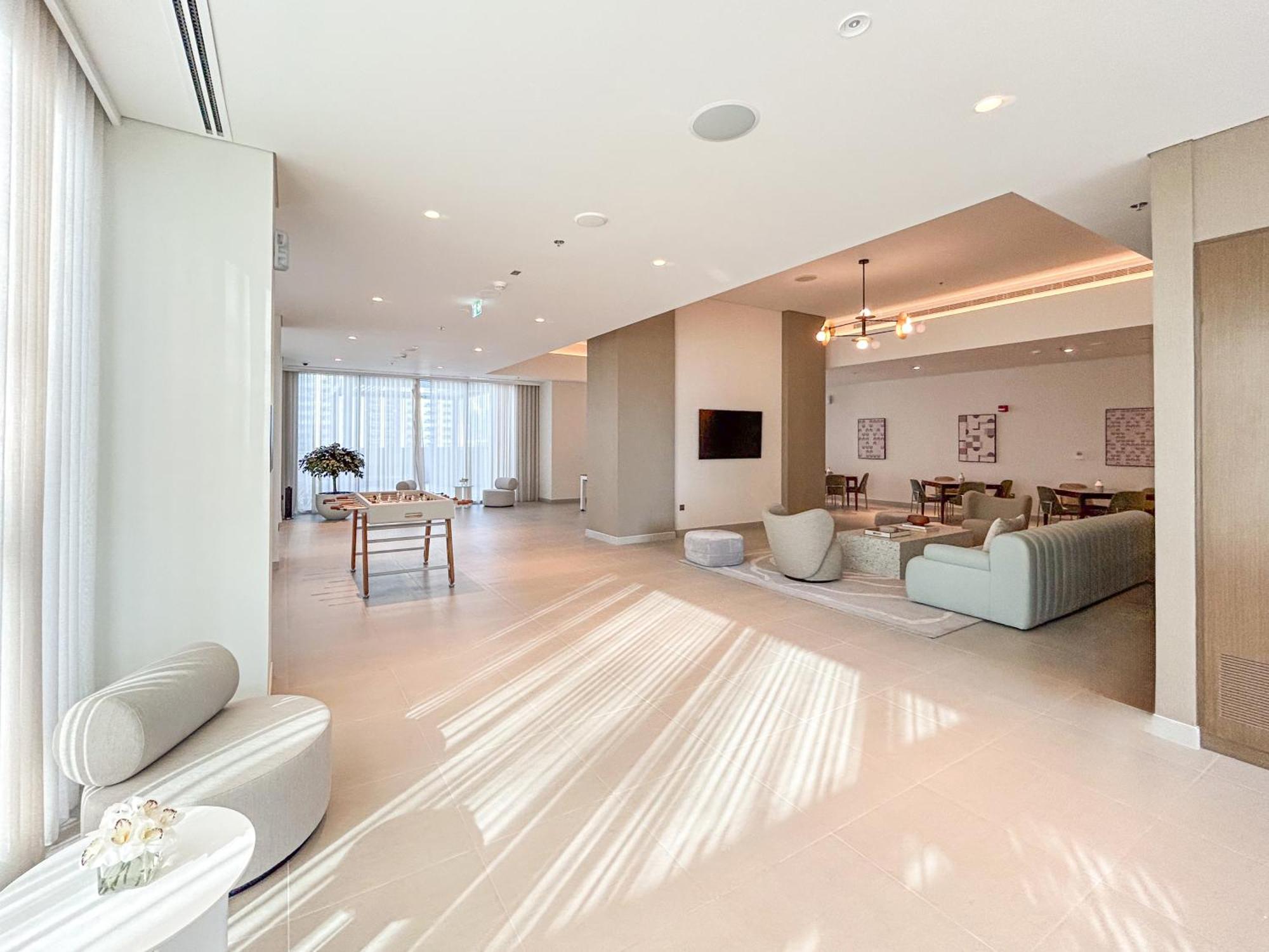 Minimal 1br Minutes Away From The Mall Apartment Dubai
