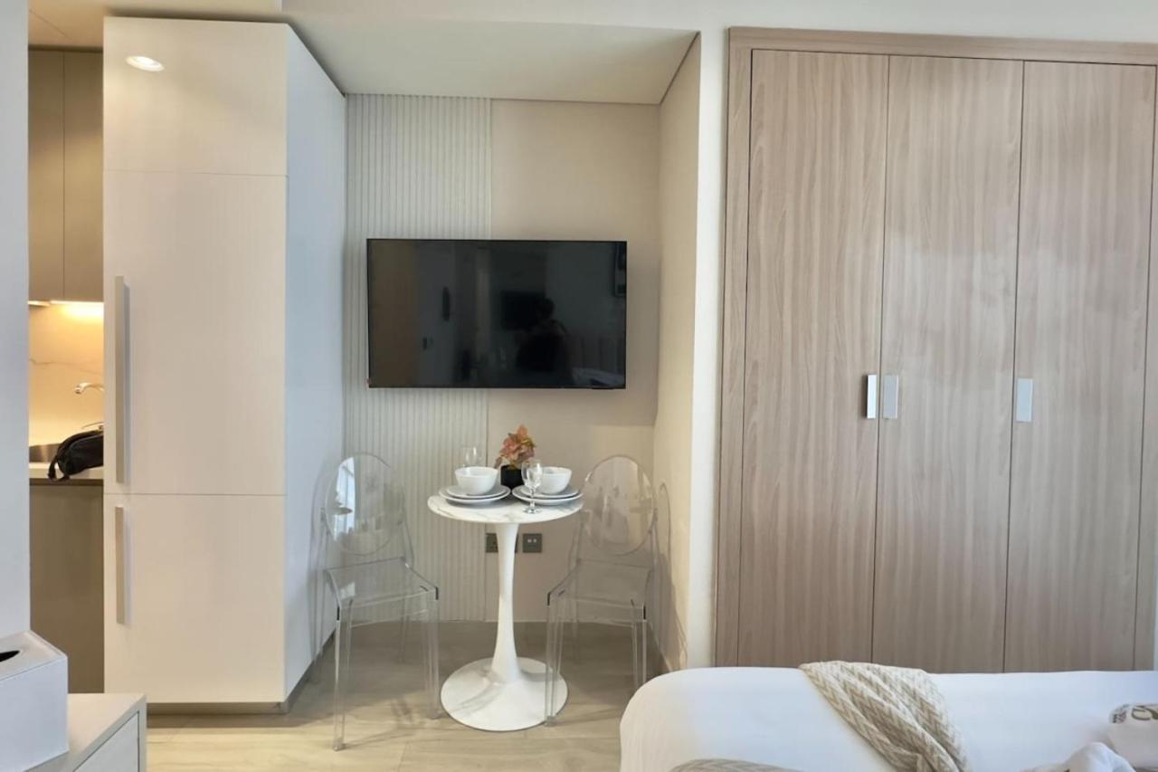 Apartment At Azizi 32 In Meydan By Vibel Dubai