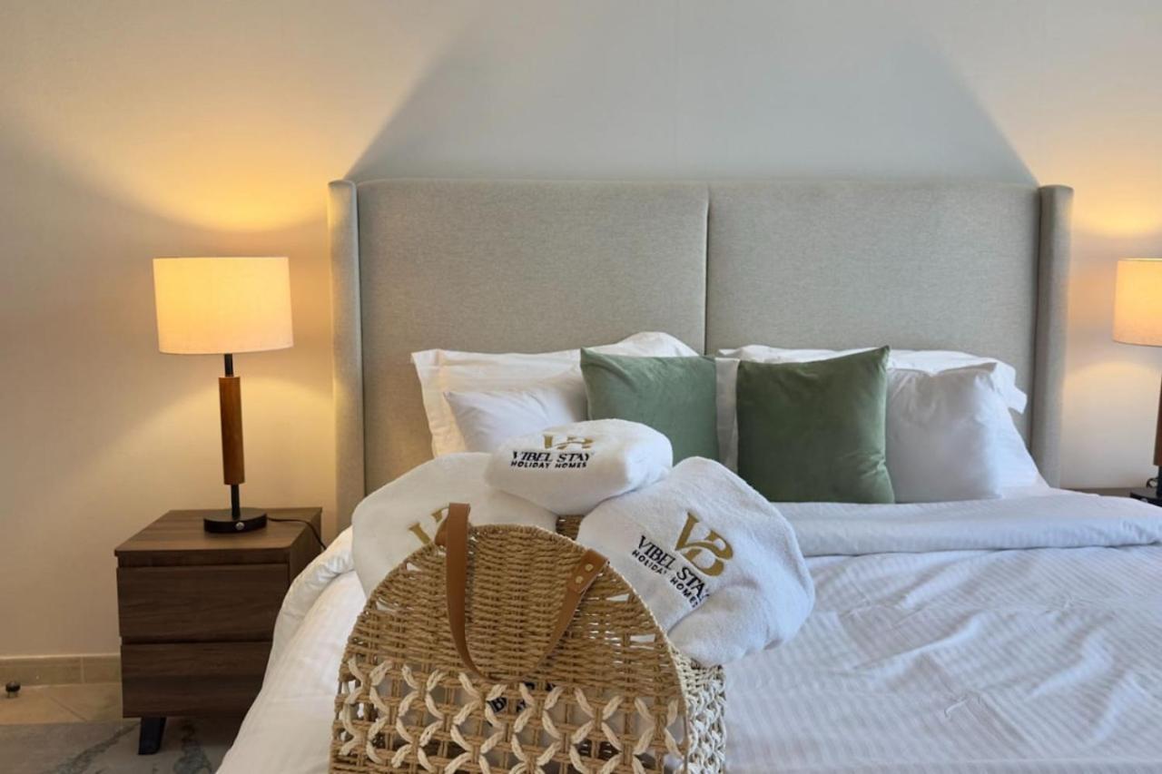Spacious 1 Bedroom In Motor - Sherlock House 2 By Vibel Apartment