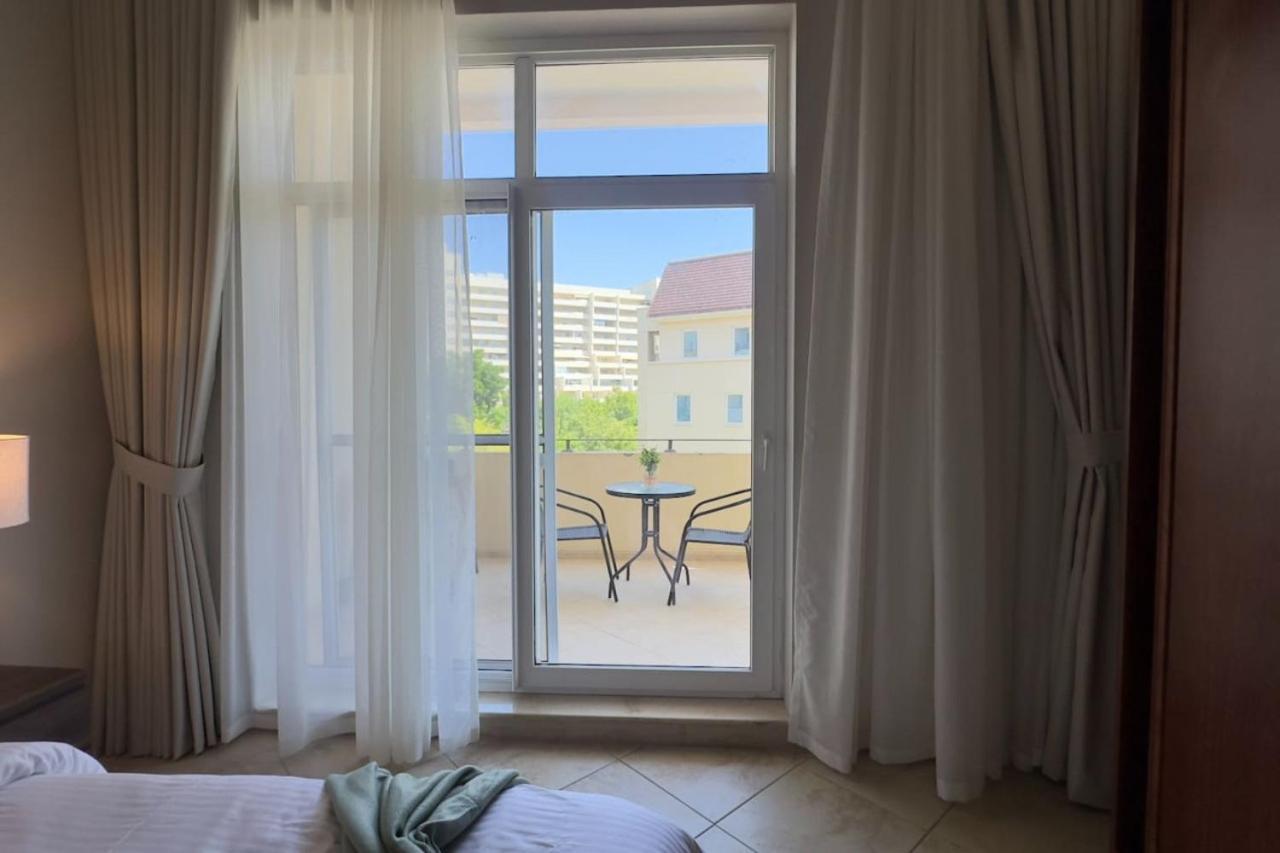 Apartment Spacious 1 Bedroom In Motor - Sherlock House 2 By Vibel