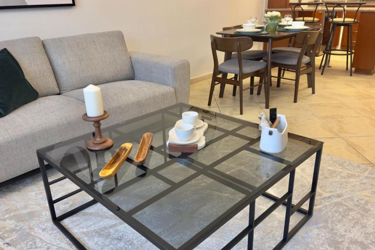 Spacious 1 Bedroom In Motor - Sherlock House 2 By Vibel Dubai