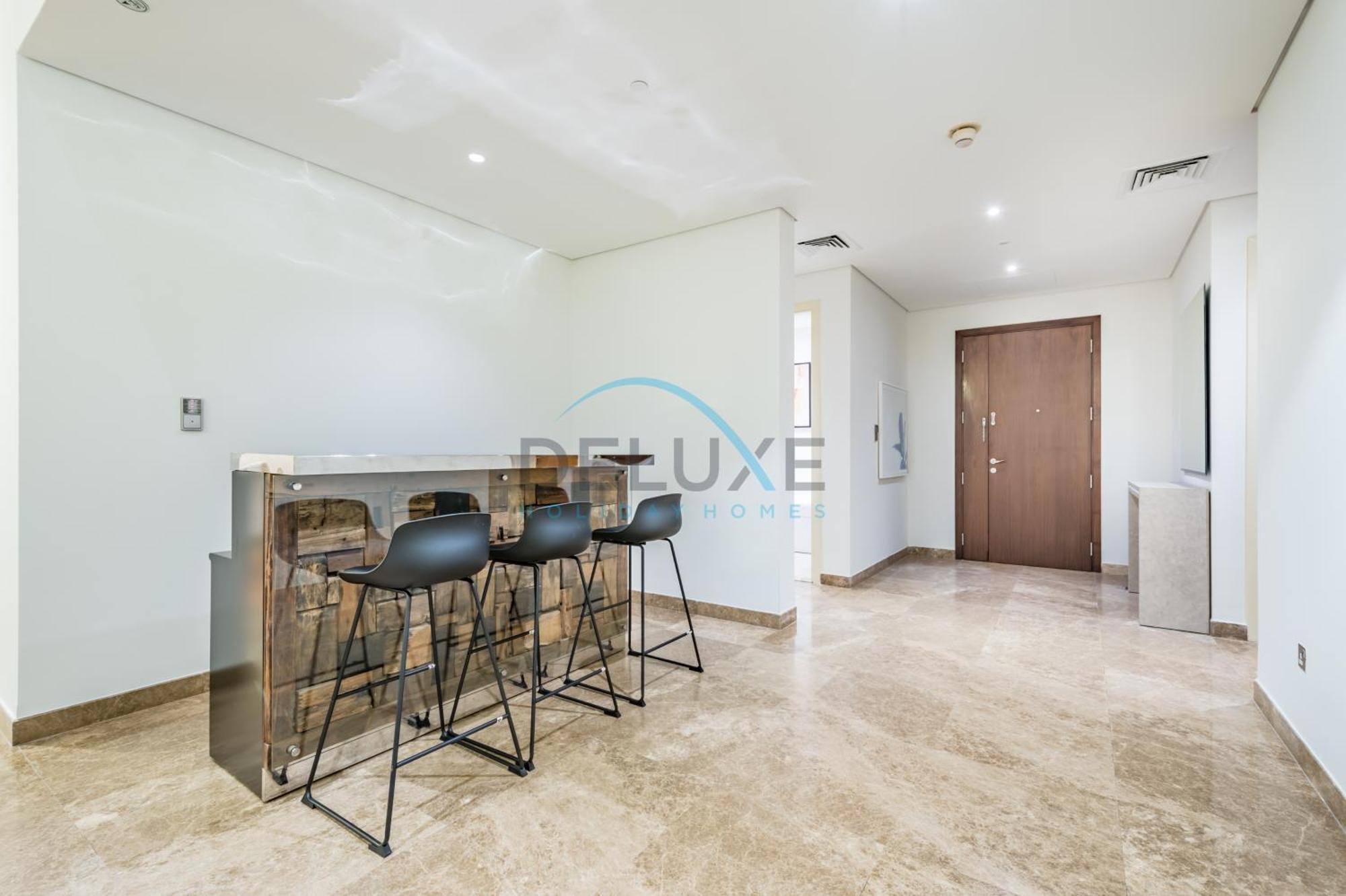 Waterfront 2br With Assistant In Dream Palm Residence, Palm Jumeirah By Deluxe Homes