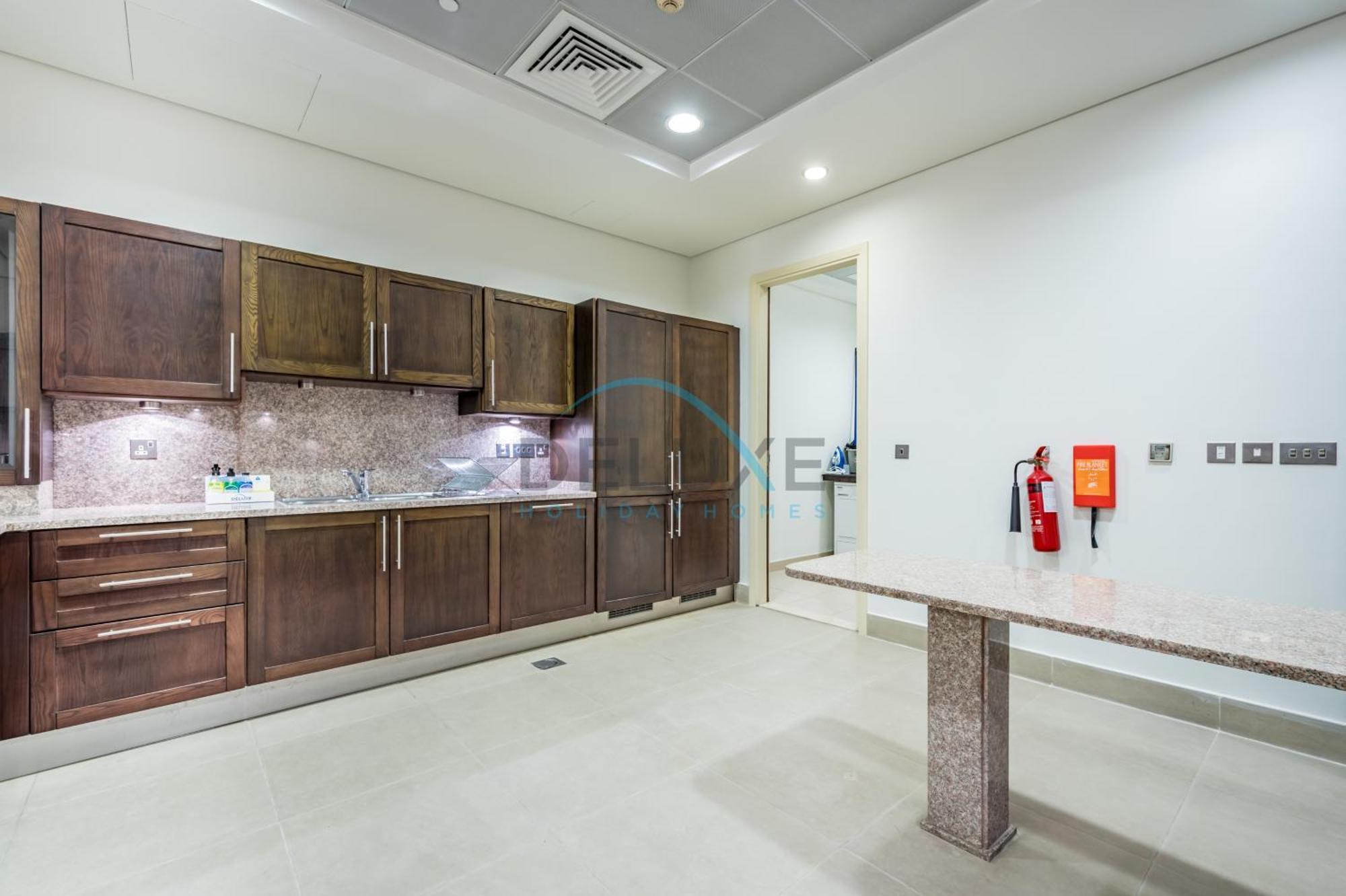 Waterfront 2br With Assistant In Dream Palm Residence, Palm Jumeirah By Deluxe Homes Apartment *