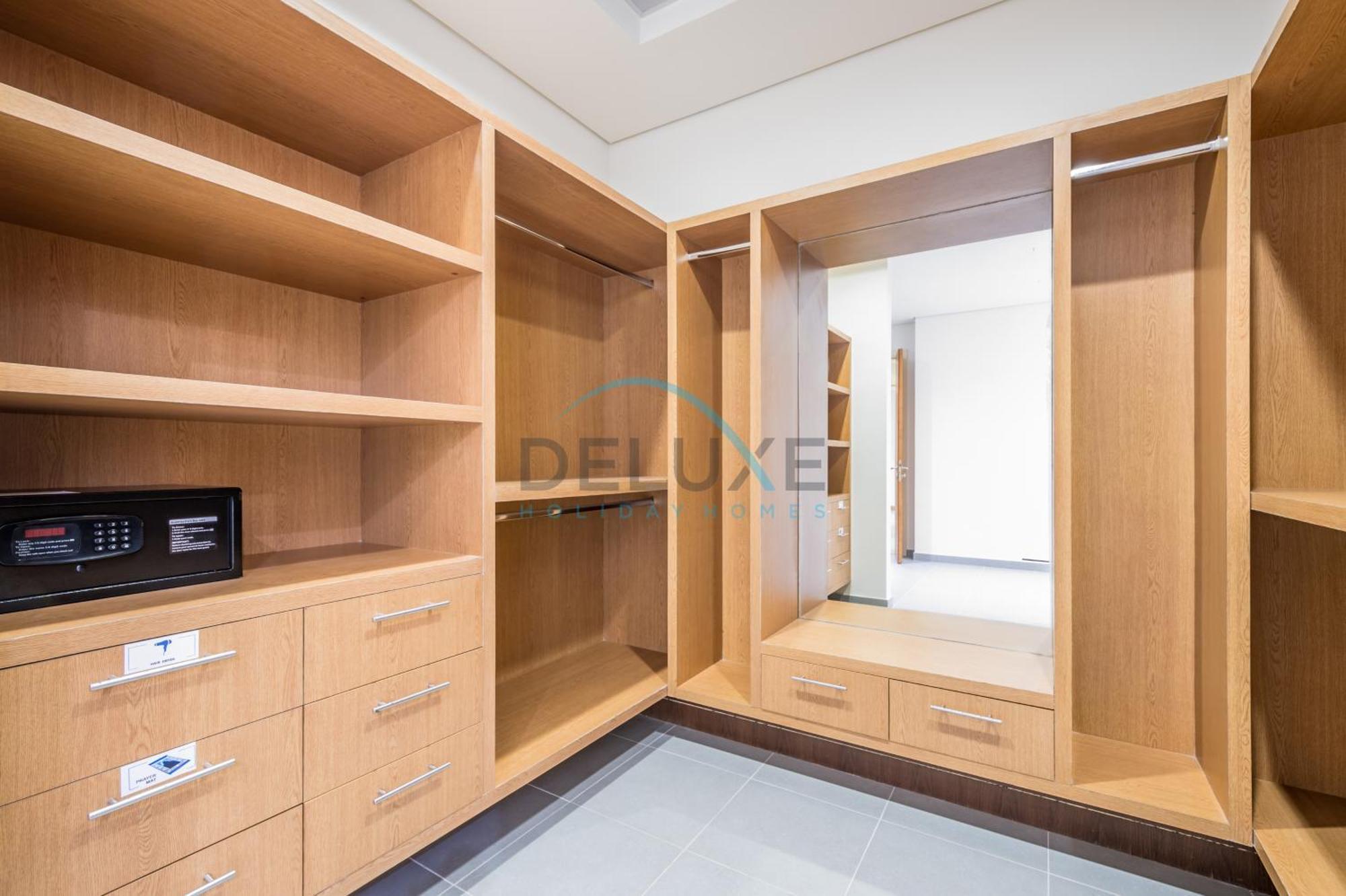 Waterfront 2br With Assistant In Dream Palm Residence, Palm Jumeirah By Deluxe Homes Apartment
