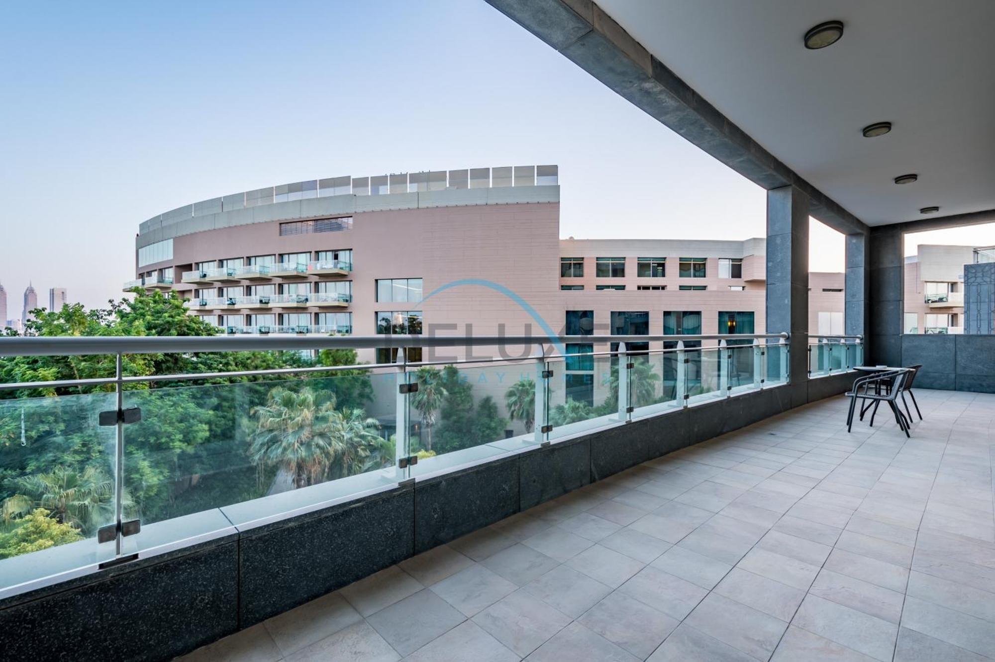 Waterfront 2br With Assistant In Dream Palm Residence, Palm Jumeirah By Deluxe Homes * Dubai