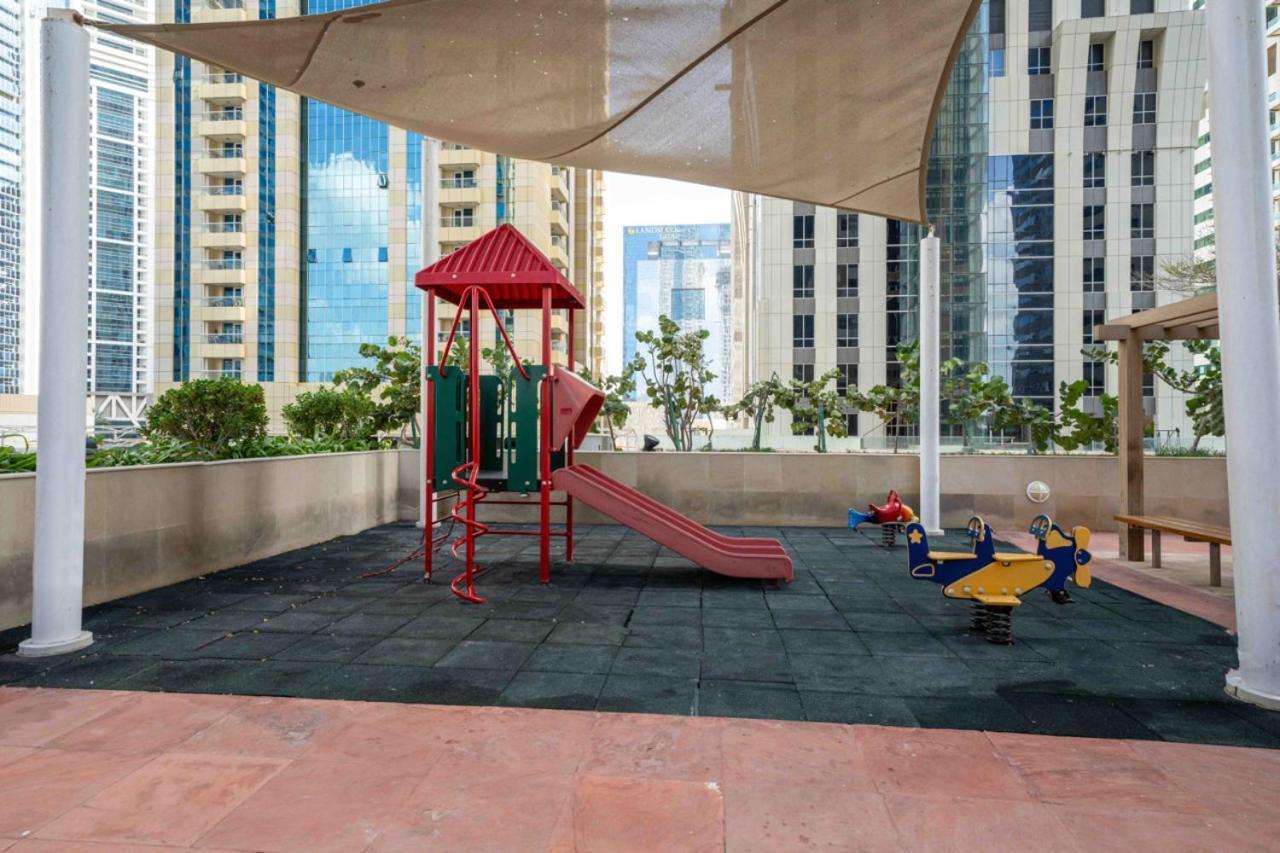 Upgraded Stylish Living With Private Steam Apartment