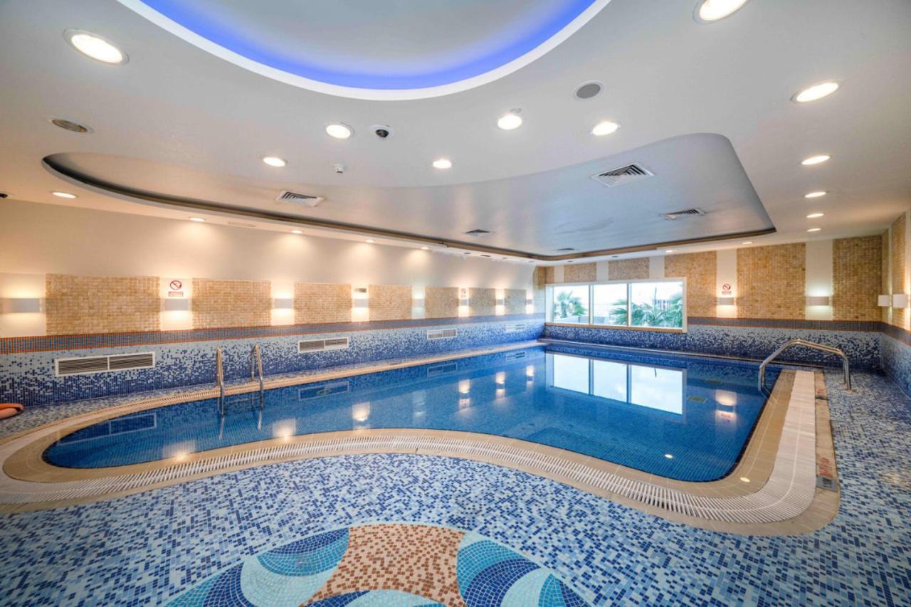 Apartment Upgraded Stylish Living With Private Steam