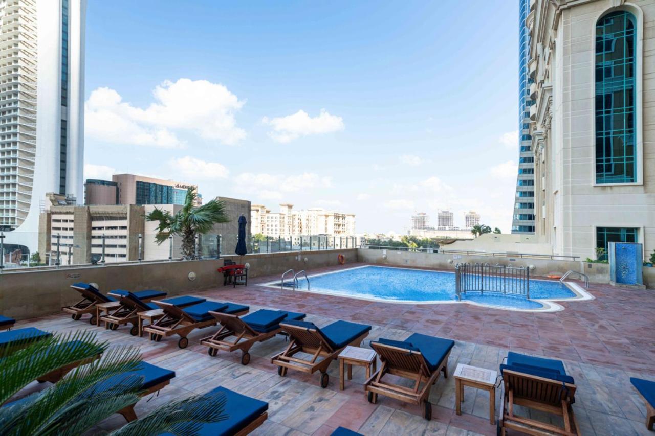 Upgraded Stylish Living With Private Steam Apartment *