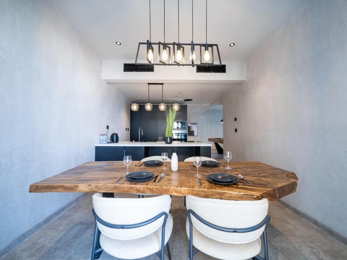 Apartment Upgraded Stylish Living With Private Steam