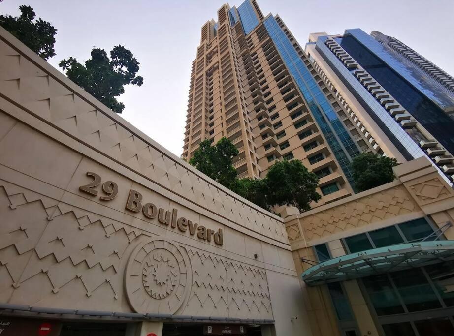 Luxury Burj Khalifa View - Mins Walking Mall * Dubai