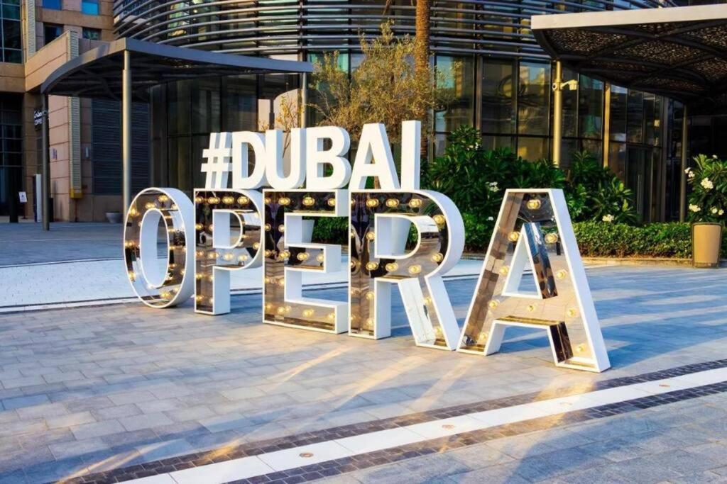 Luxury Burj Khalifa View - Mins Walking Mall Apartment