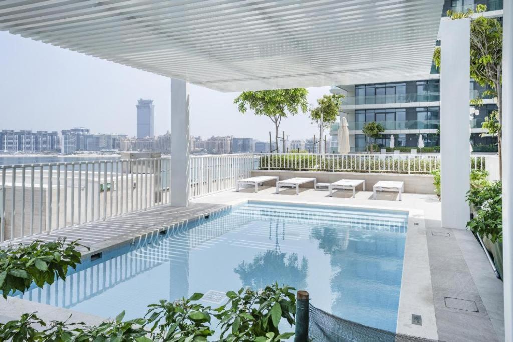 Stayis - Emaar Front View 1 Bedroom