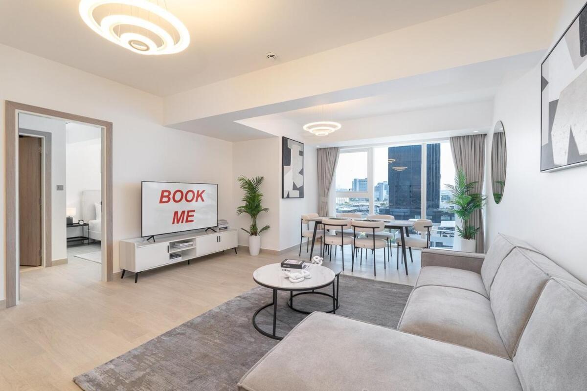 Spacious 2 Bedroom In Jumeirah Towers Modern Comfort In A Prime Location Dubai