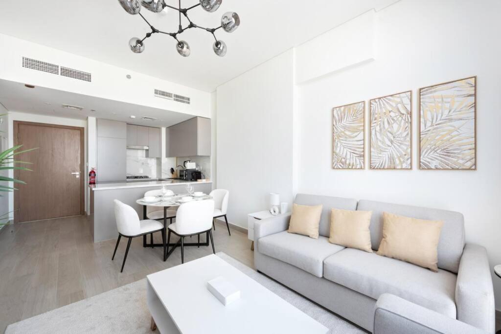 Apartment Cozy 2-bedroom In Fawad Azizi
