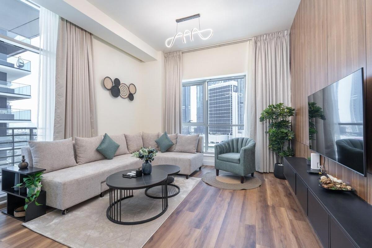 Apartment Relaxing Modern For 4 In Business Bay Dubai