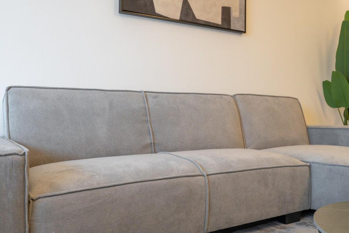 Spacious 2 Bedroom In Jumeirah Towers Modern Comfort In A Prime Location Apartment