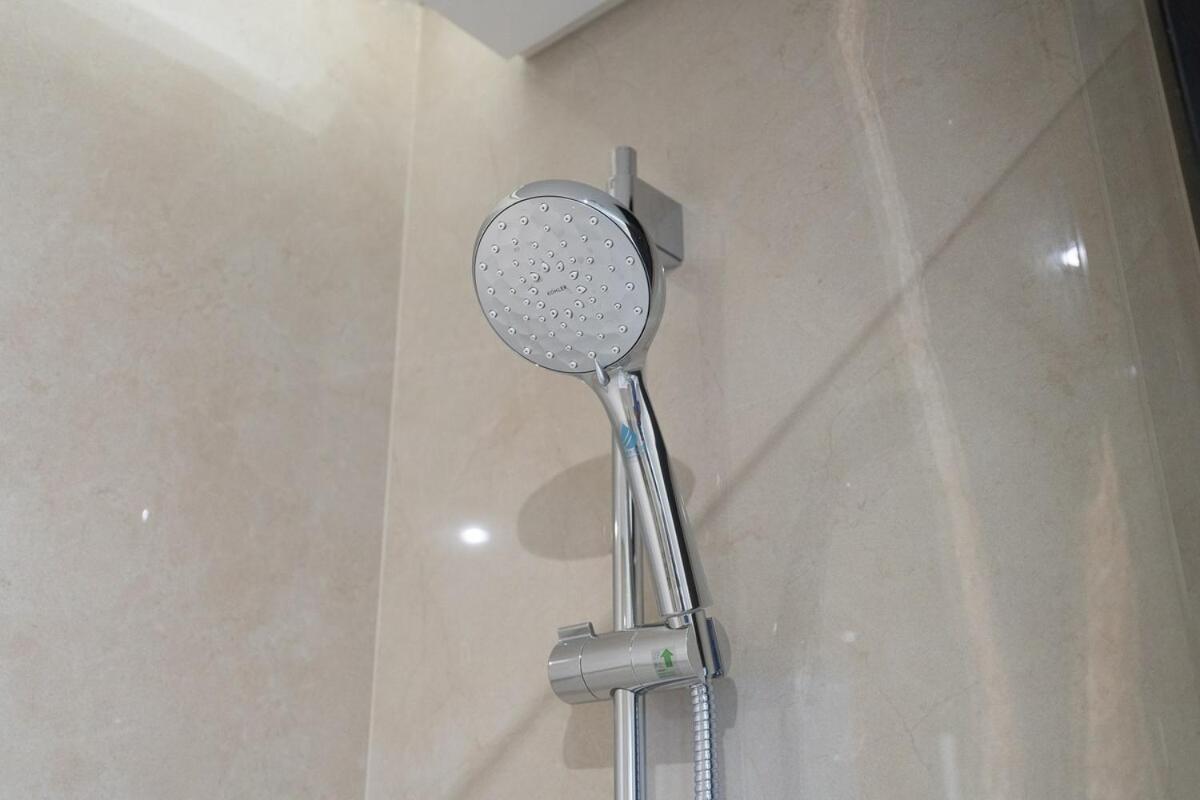 Spacious 2 Bedroom In Jumeirah Towers Modern Comfort In A Prime Location