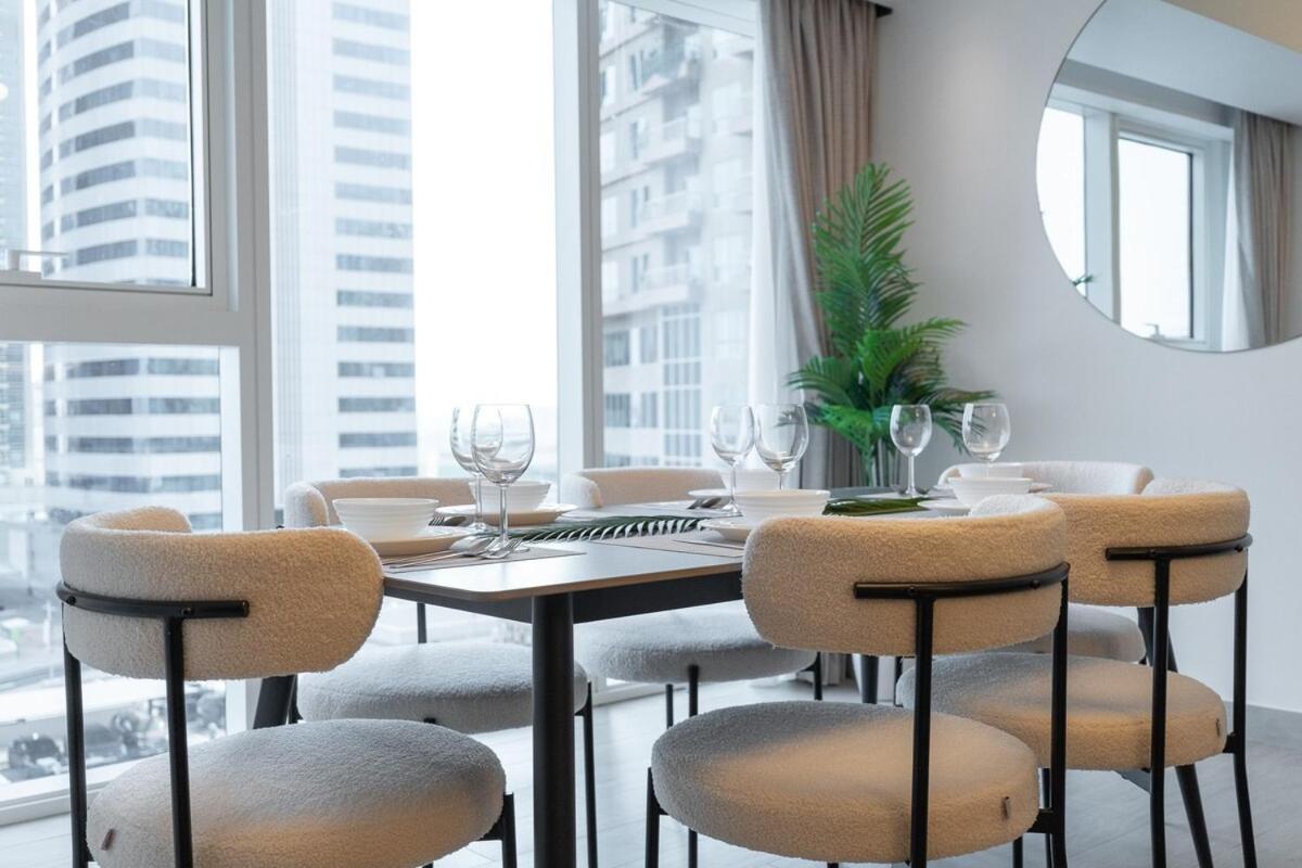 Apartment Spacious 2 Bedroom In Jumeirah Towers Modern Comfort In A Prime Location