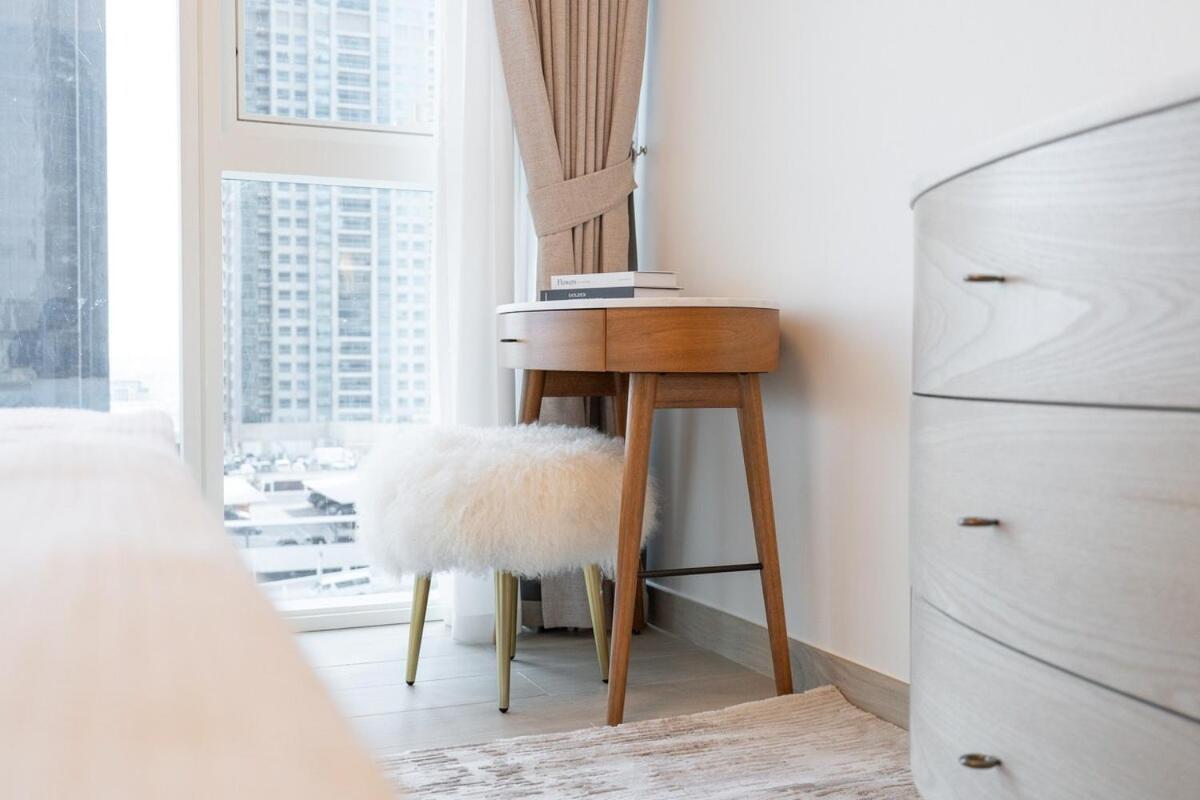 Spacious 2 Bedroom In Jumeirah Towers Modern Comfort In A Prime Location *