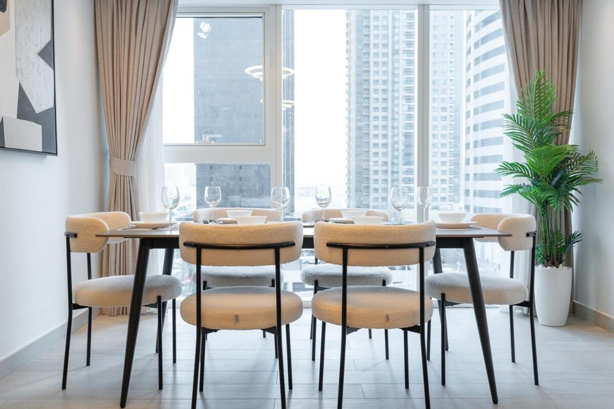 Spacious 2 Bedroom In Jumeirah Towers Modern Comfort In A Prime Location Apartment Dubai